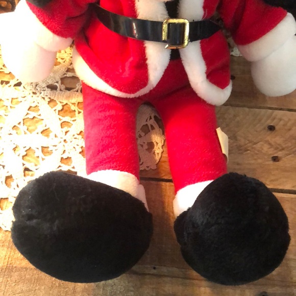 Vintage Disney’s Christmas Santa Goofy plushie - Picture 3 of 11